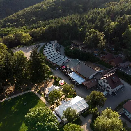 Domaine Du Hirtz, Restaurant & Aparthotel 3*