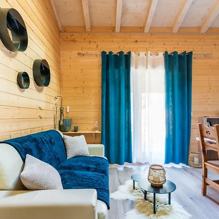 Domaine Du Hirtz, Restaurant & Lejlighedshotel Wattwiller