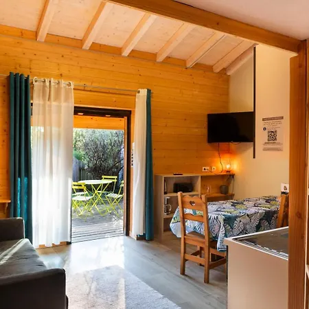 Domaine Du Hirtz, Restaurant & Apartmanhotel