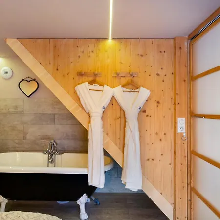 Lejlighedshotel Domaine Du Hirtz, Restaurant & 3*