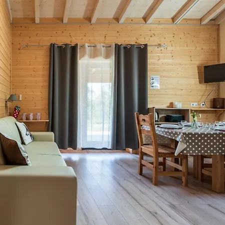 Domaine Du Hirtz, Restaurant & Lejlighedshotel 3*