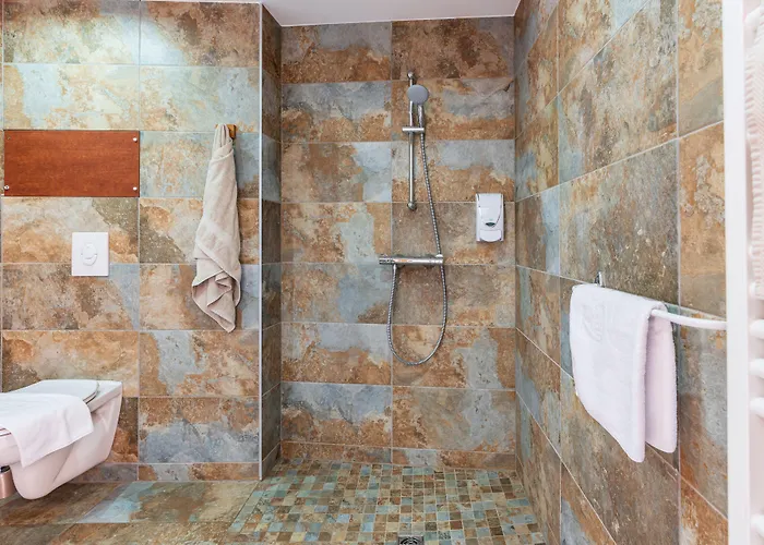 Hotel apartamentowy Domaine Du Hirtz, Restaurant & Wattwiller