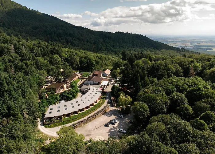 Domaine Du Hirtz, Restaurant & Aparthotel